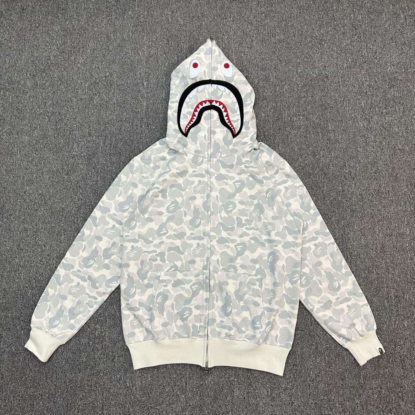 P235 XX210 BAPE STORE® PACK 系列 FW24 原宿城市限定鯊魚拼接拉鏈連帽衛衣 235