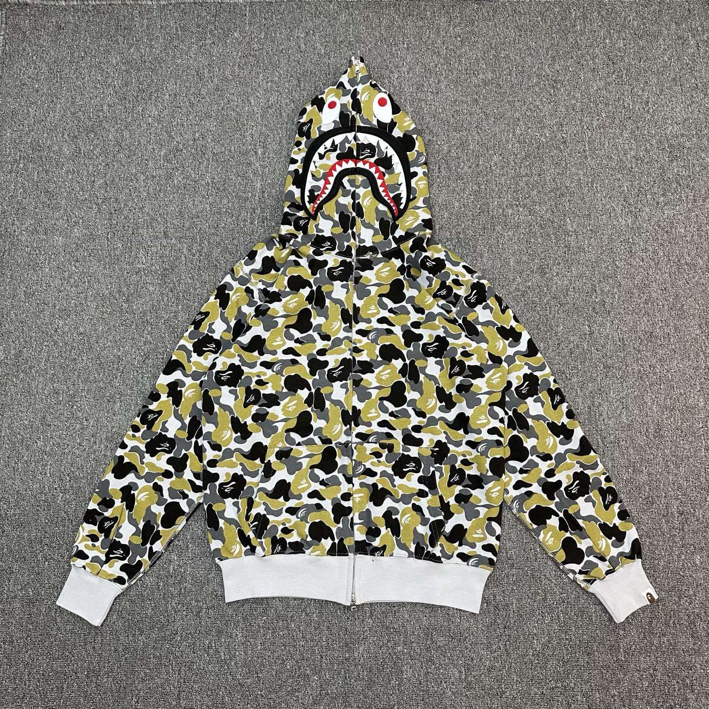 P235 XX215 BAPE FW24 銀座限定鯊魚拼接拉鏈連帽衛衣 235