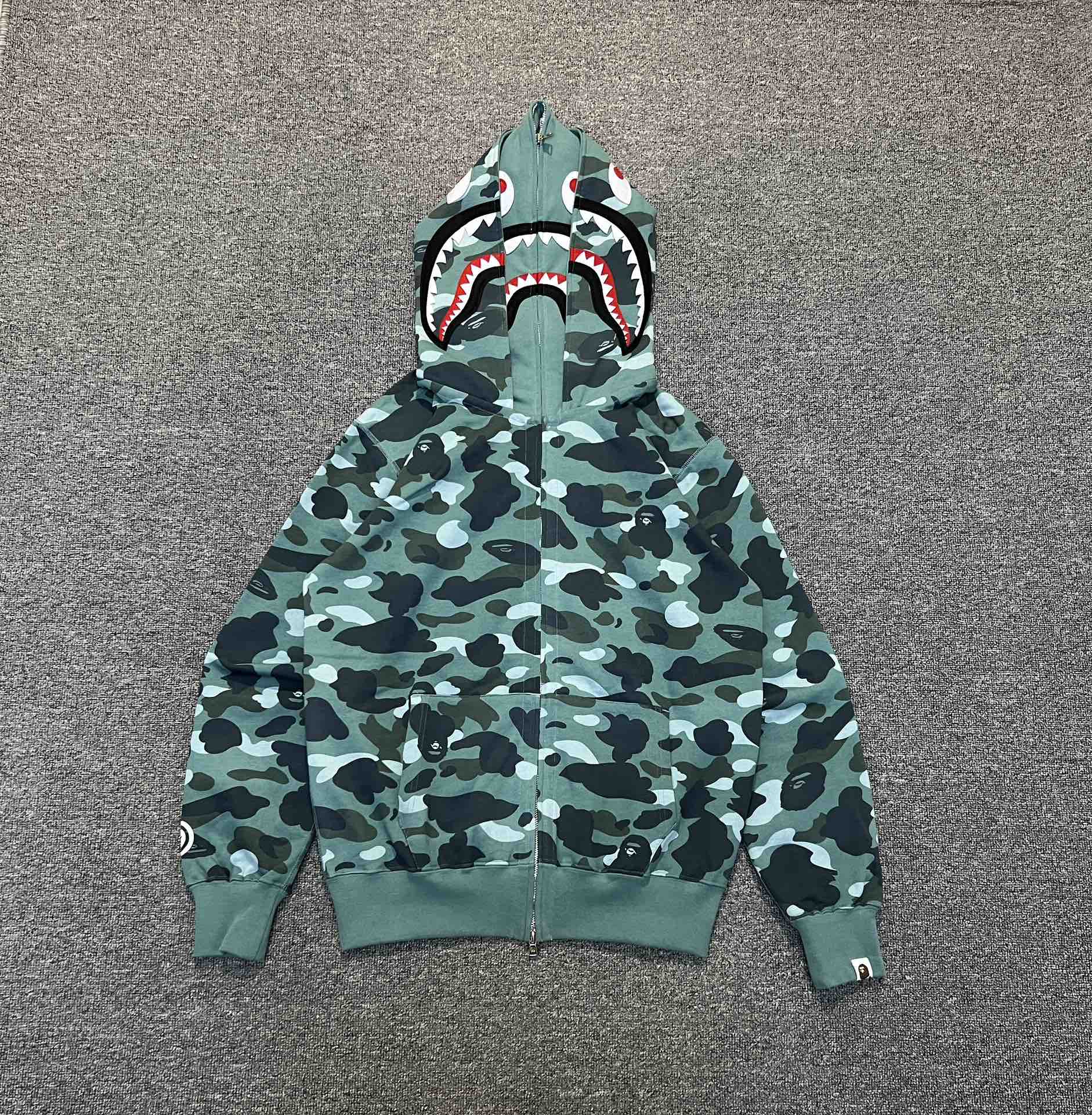 P245 XX231 BAPE WGM 字母貼布迷彩雙重連帽拉鏈衛衣 245