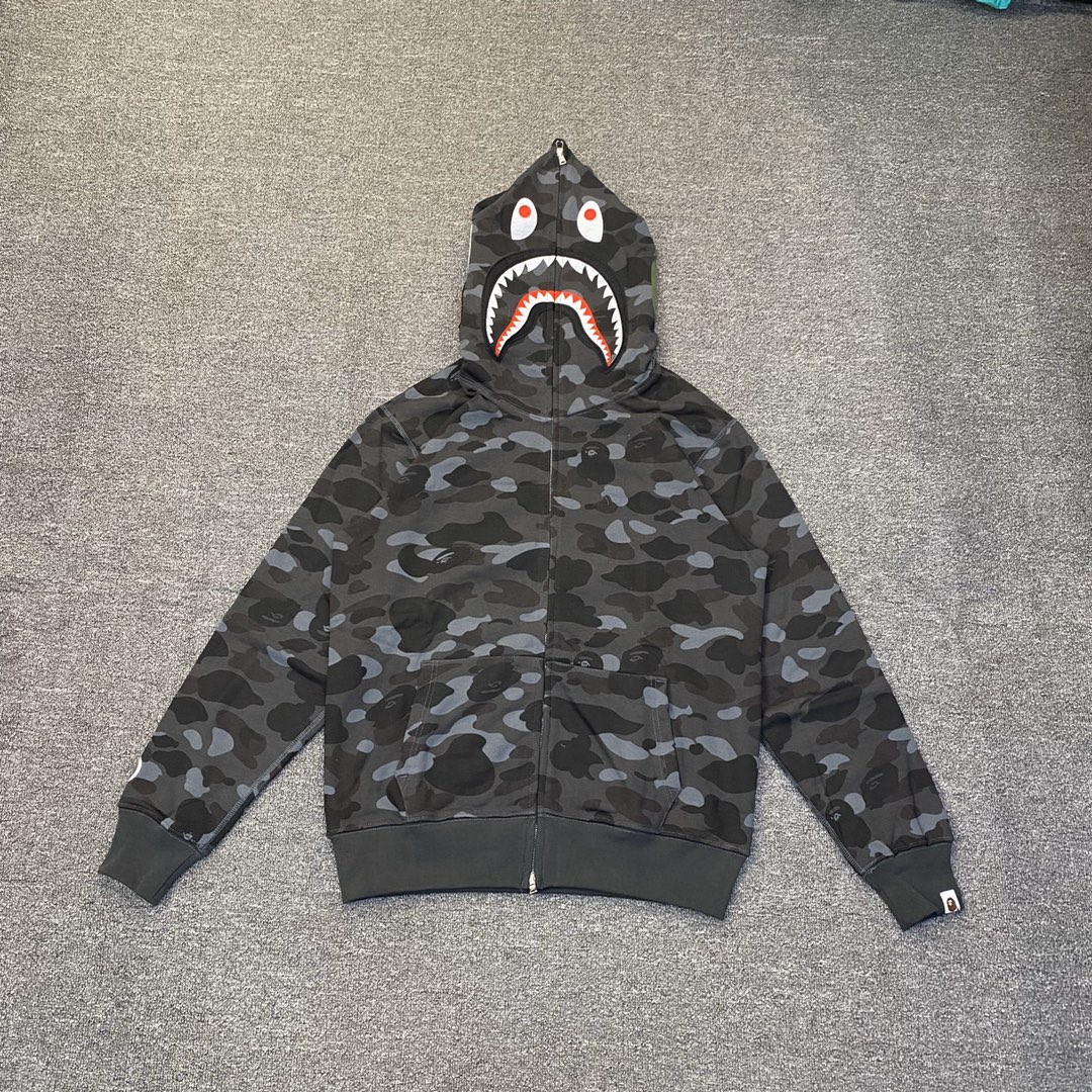 P215 XX121 BAPE 1ST CAMO SHARK FULL 经典专柜款迷彩鲨鱼连帽拉链卫衣 215