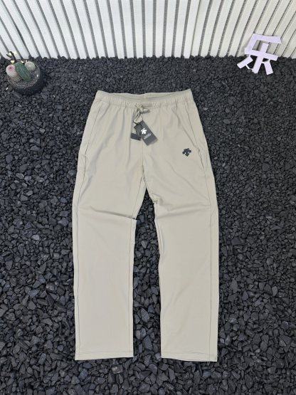 DESCENTE / 迪桑特 夏季新款男士纯色 logo 印花壓膠商務通勤休閒登山運動速乾透氣輕薄休閒褲長褲