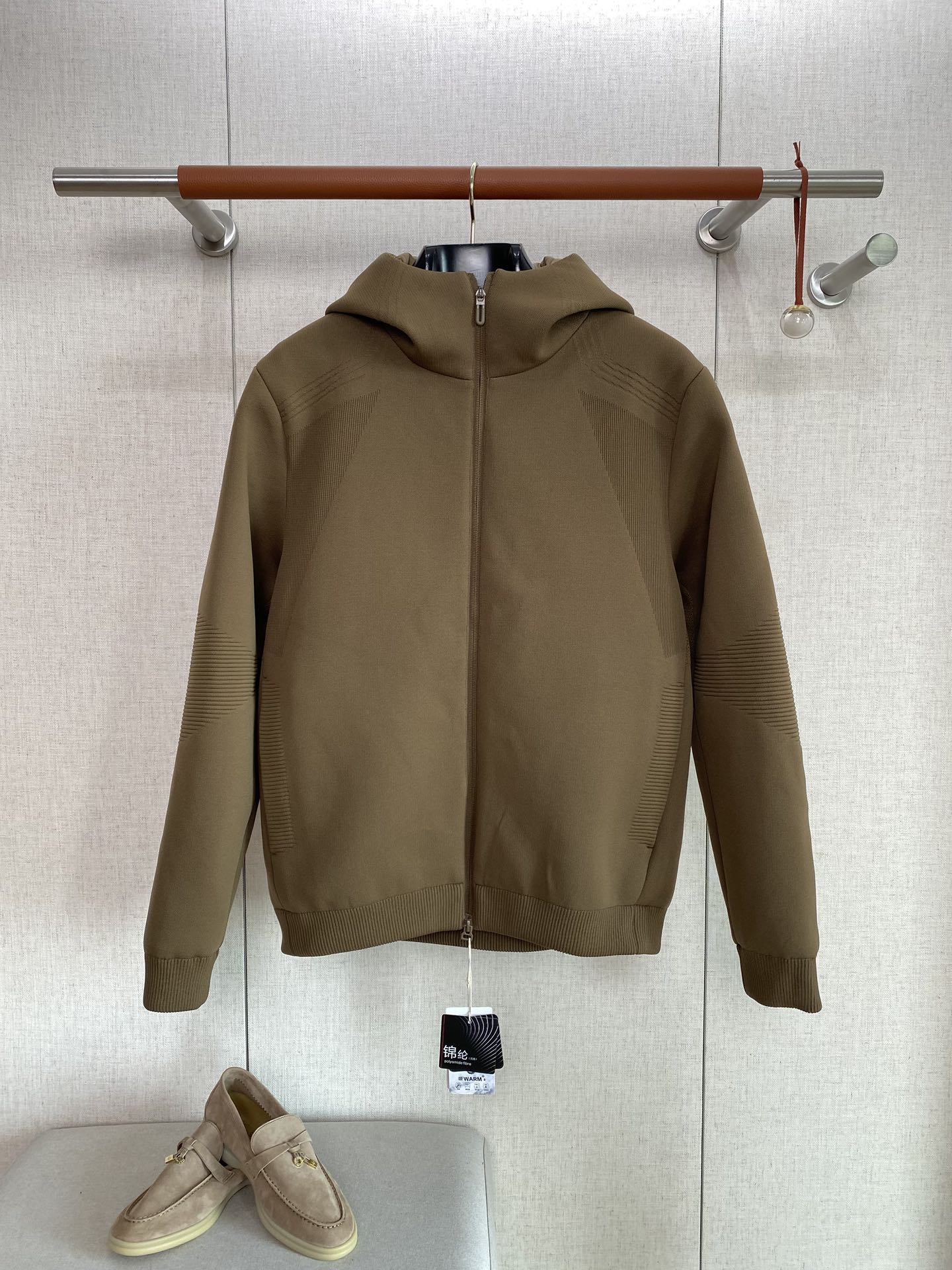 DESCENTE 迪桑特連帽拉鍊羽絨服【無標款】