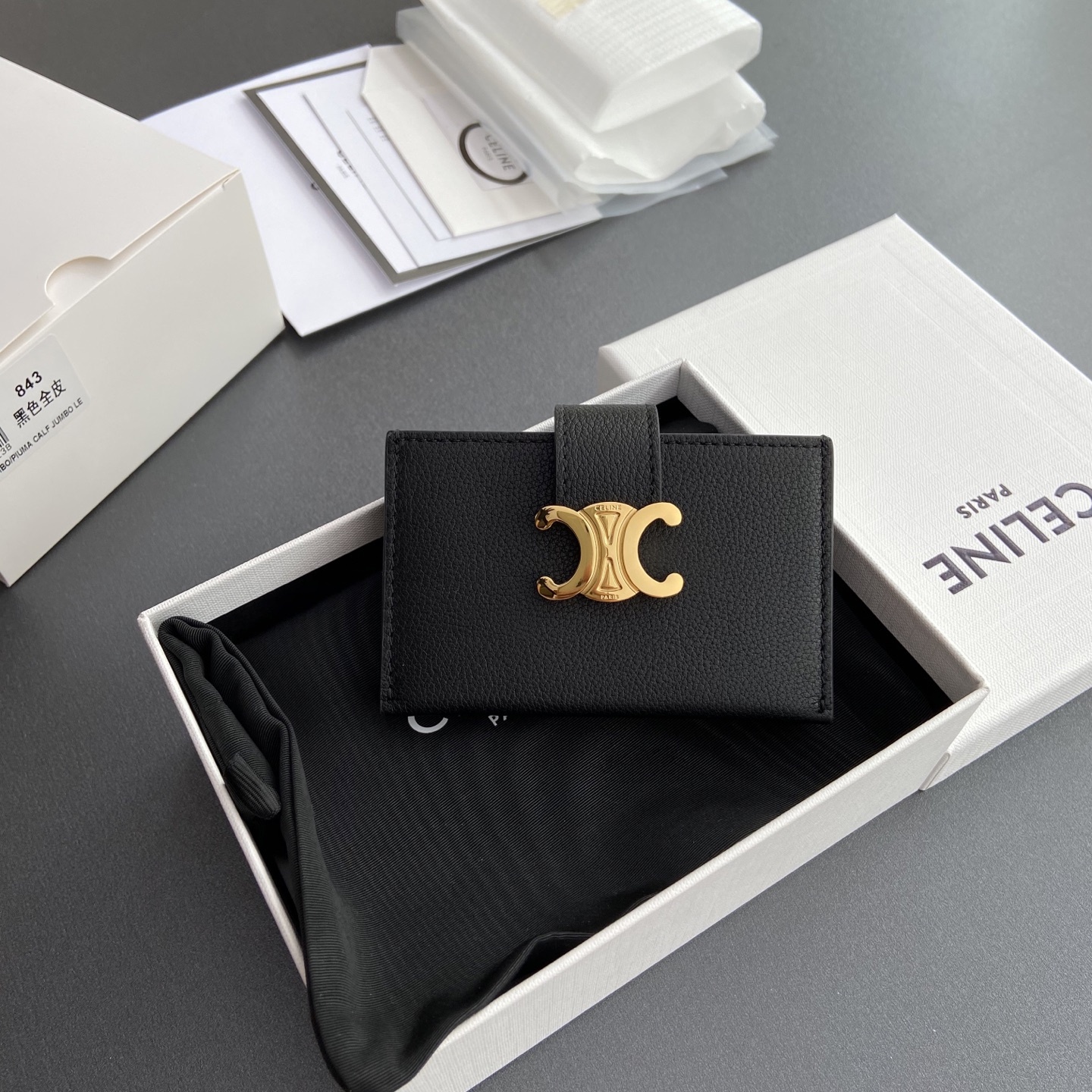 CELINE 柔軟粒面牛皮革卡包／新款