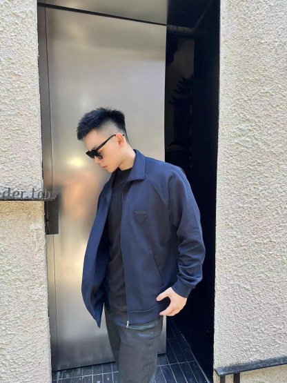 Prada三角布標套裝夾克外套