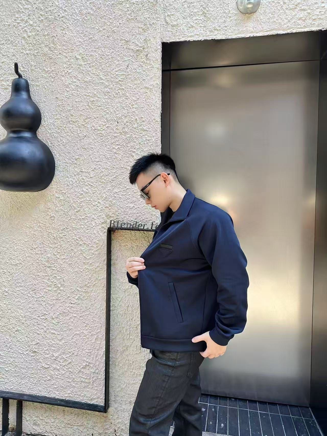 Prada三角布標套裝夾克外套