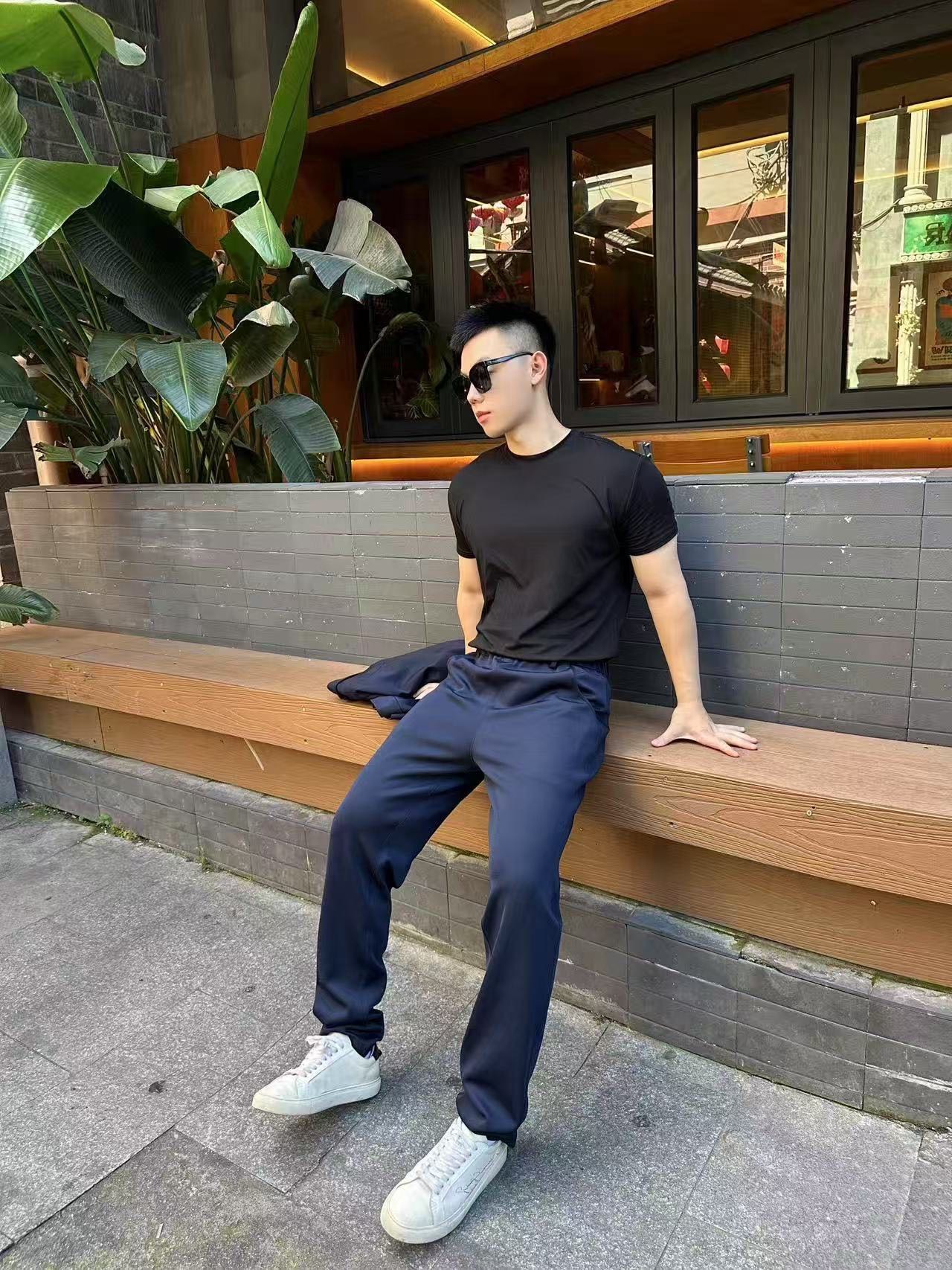 PRADA 三角布標套裝長褲