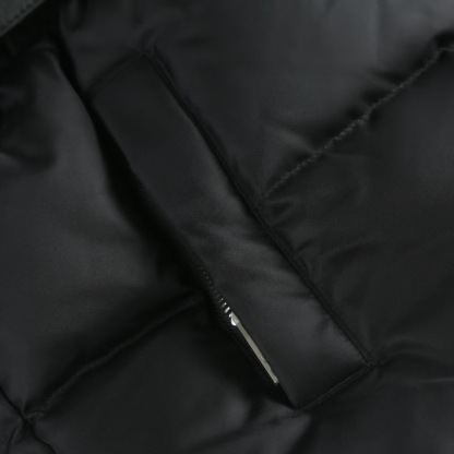 Prada女士再生尼龍連帽羽絨服