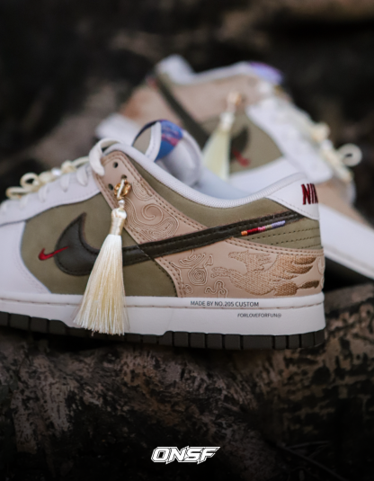 NIKE Dunk Low CNY 馬年限定