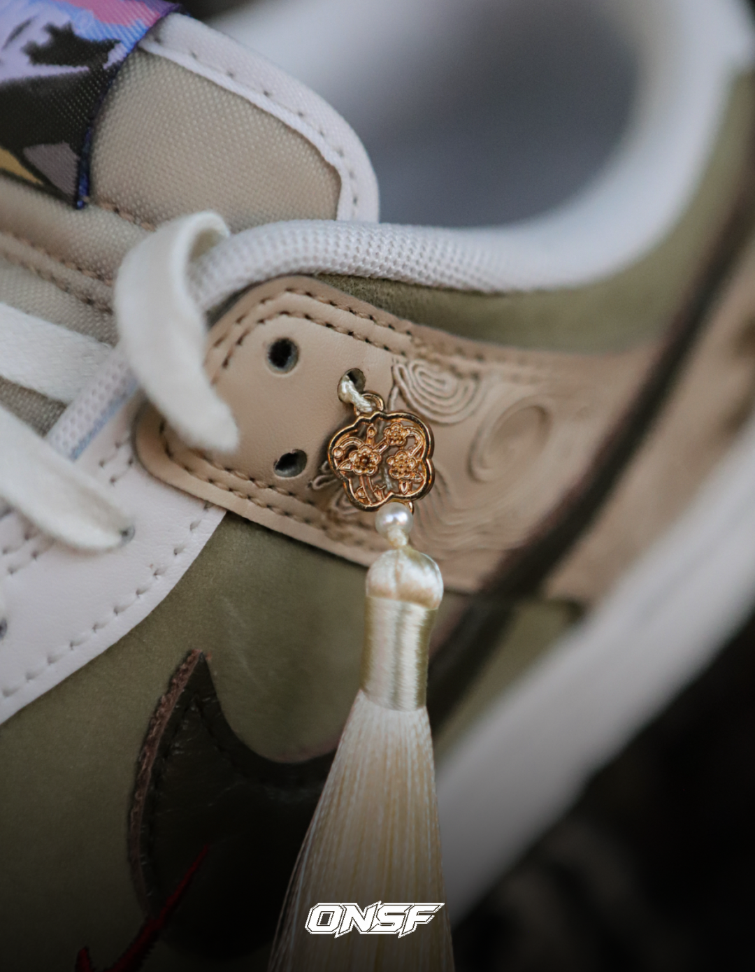 NIKE Dunk Low CNY 馬年限定