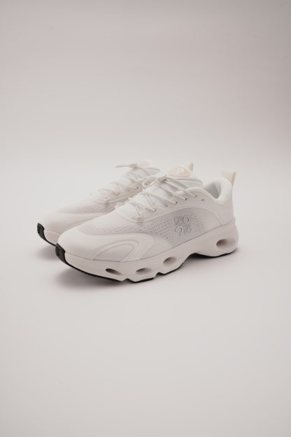 LOEWE X ON 昂跑 Cloudsolo 舒適跑步鞋 白（男女同款）