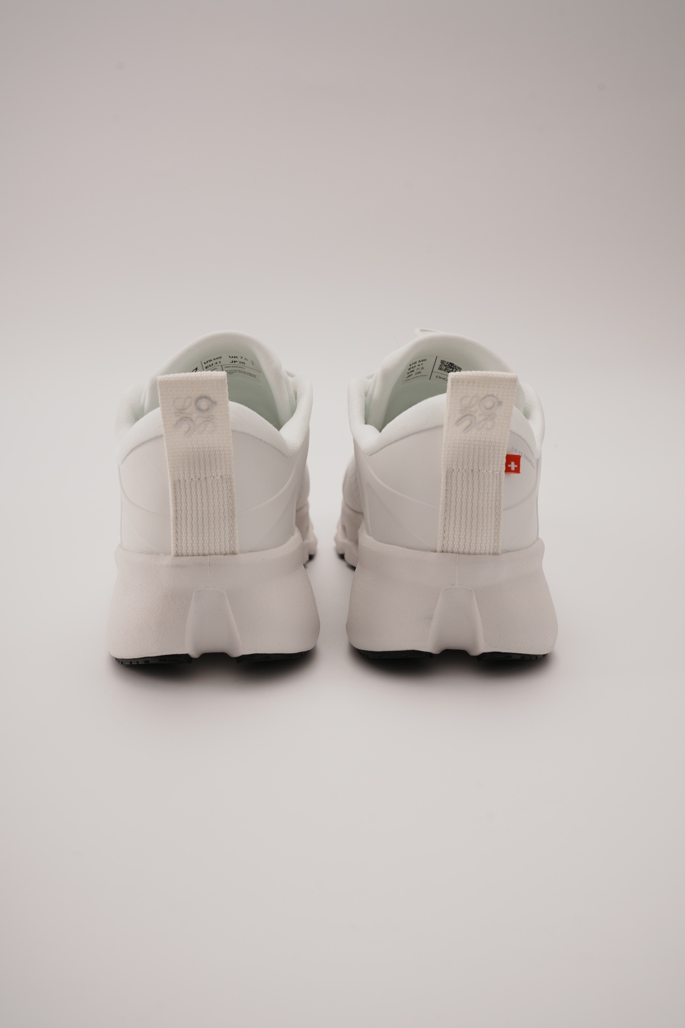 LOEWE X ON 昂跑 Cloudsolo 舒適跑步鞋 白（男女同款）