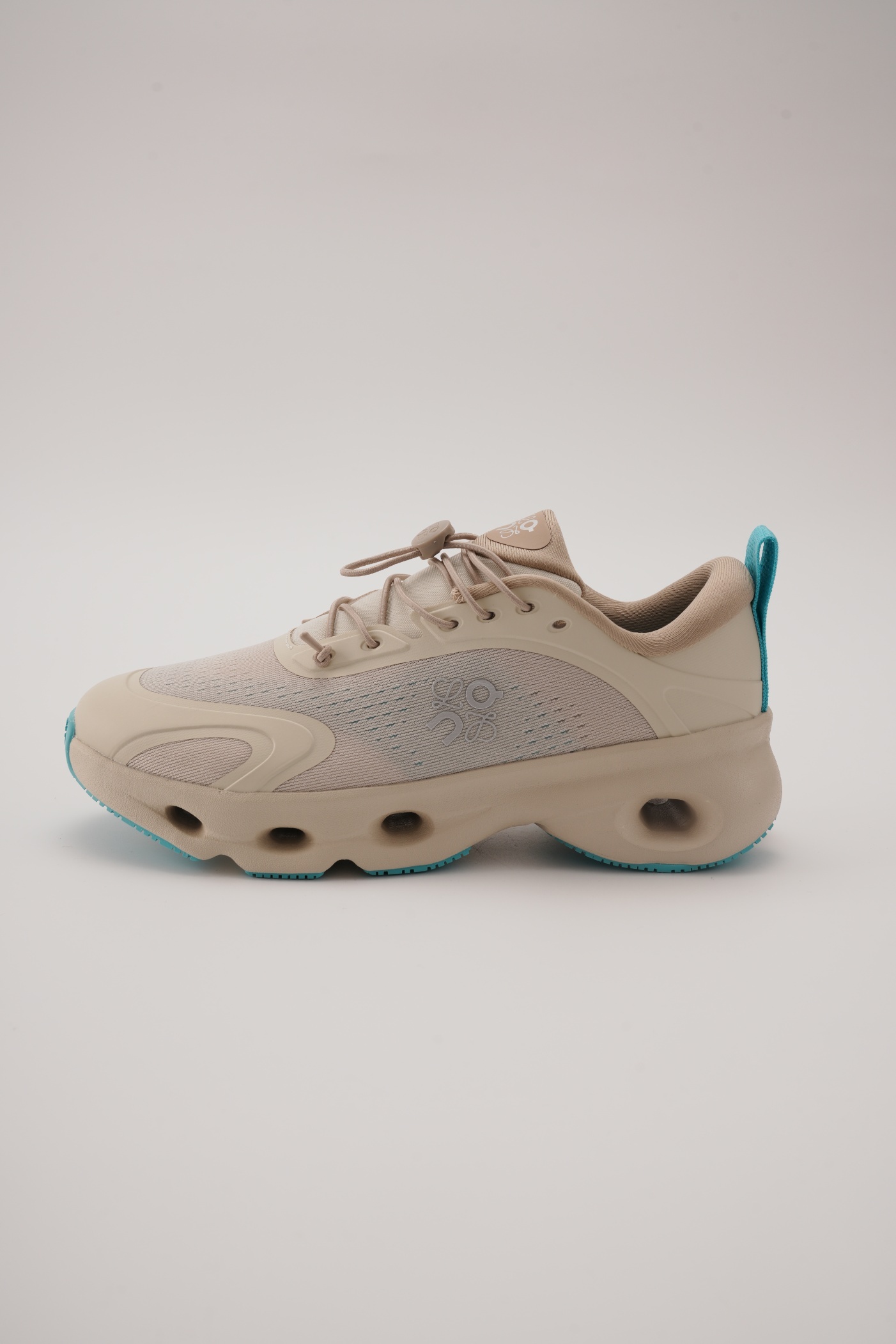 LOEWE X ON 昂跑 Cloudsolo 舒適跑步鞋 奶茶青（男女同款）