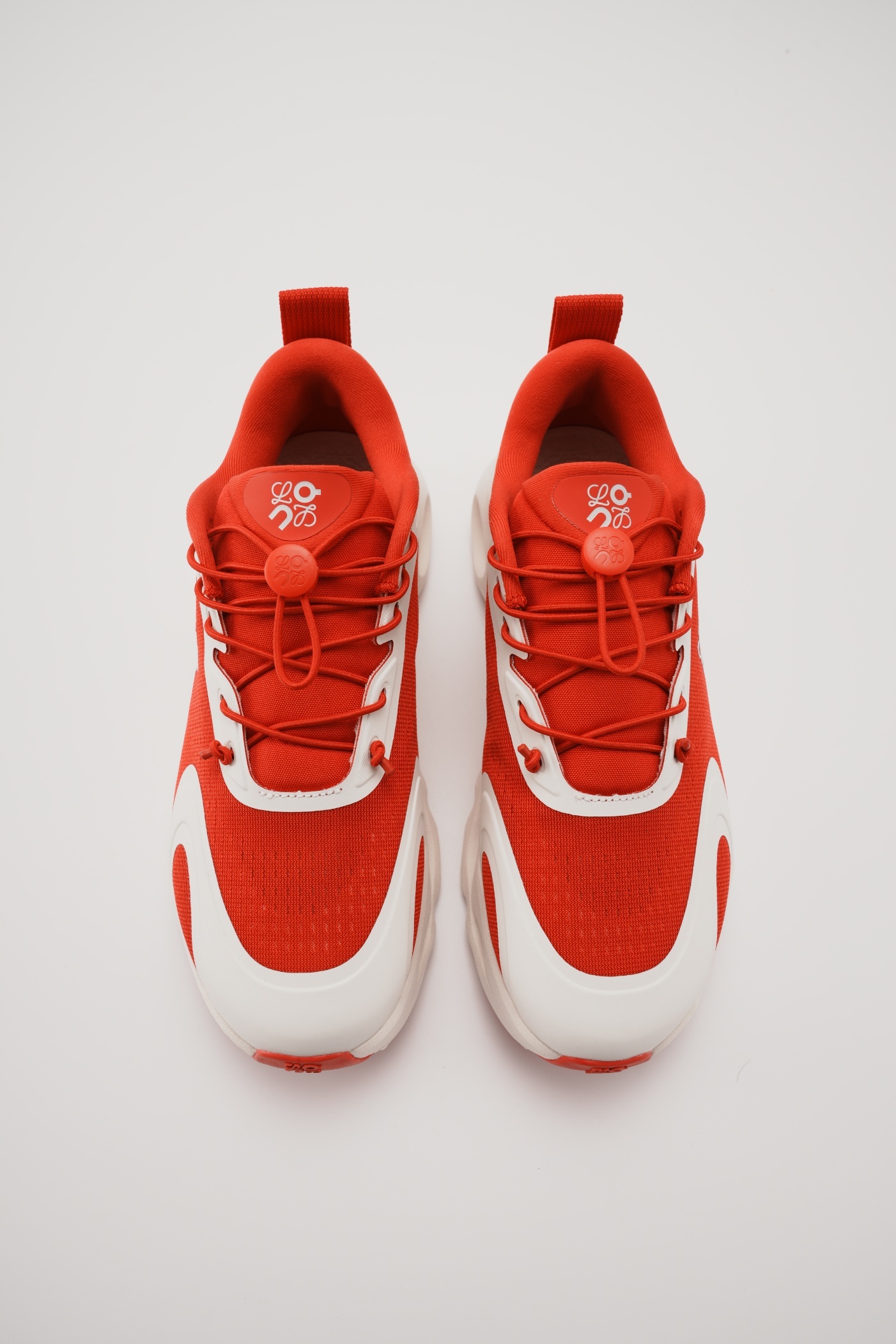 LOEWE X ON 昂跑 Cloudsolo 白紅 舒適跑步鞋 （女款）