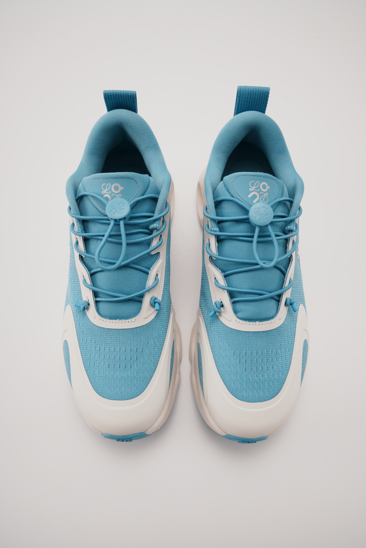 LOEWE X ON 昂跑 Cloudsolo 舒適跑步鞋 白藍（男女同款）