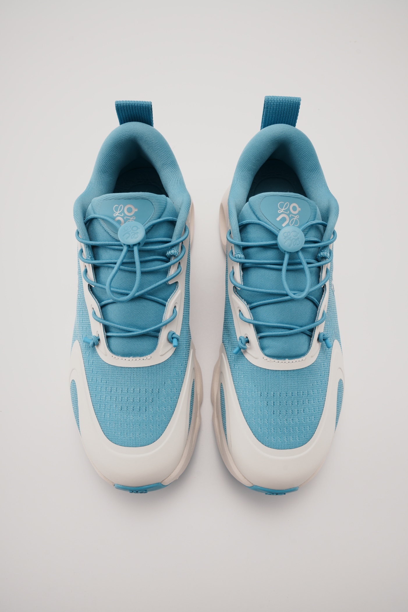 LOEWE X ON 昂跑 Cloudsolo 舒適跑步鞋 白藍（男女同款）