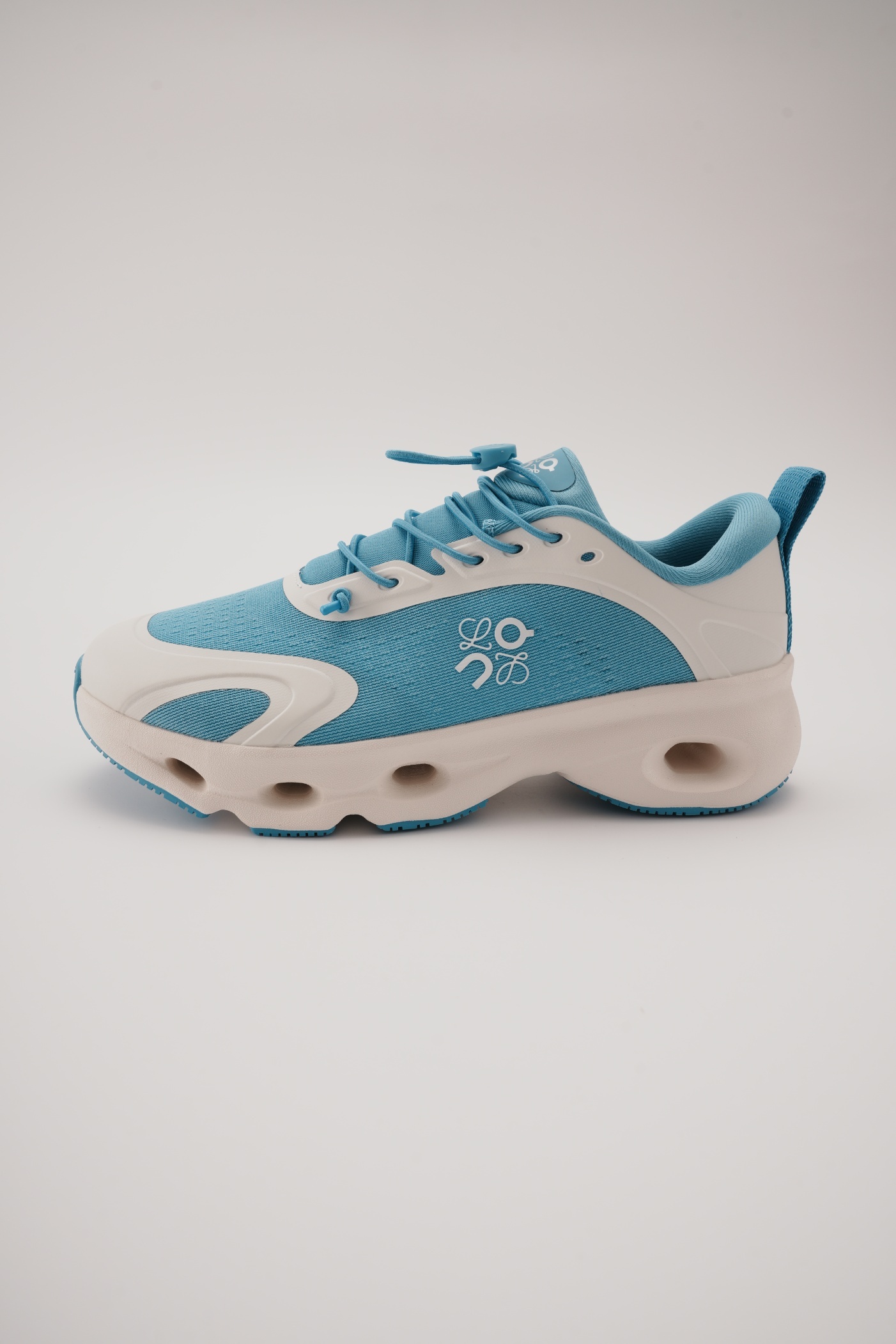 LOEWE X ON 昂跑 Cloudsolo 舒適跑步鞋 白藍（男女同款）