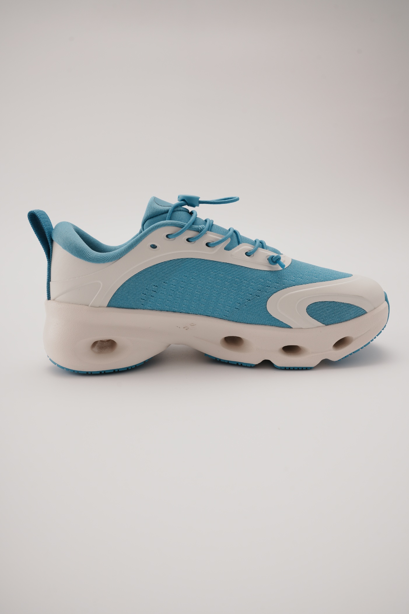 LOEWE X ON 昂跑 Cloudsolo 舒適跑步鞋 白藍（男女同款）