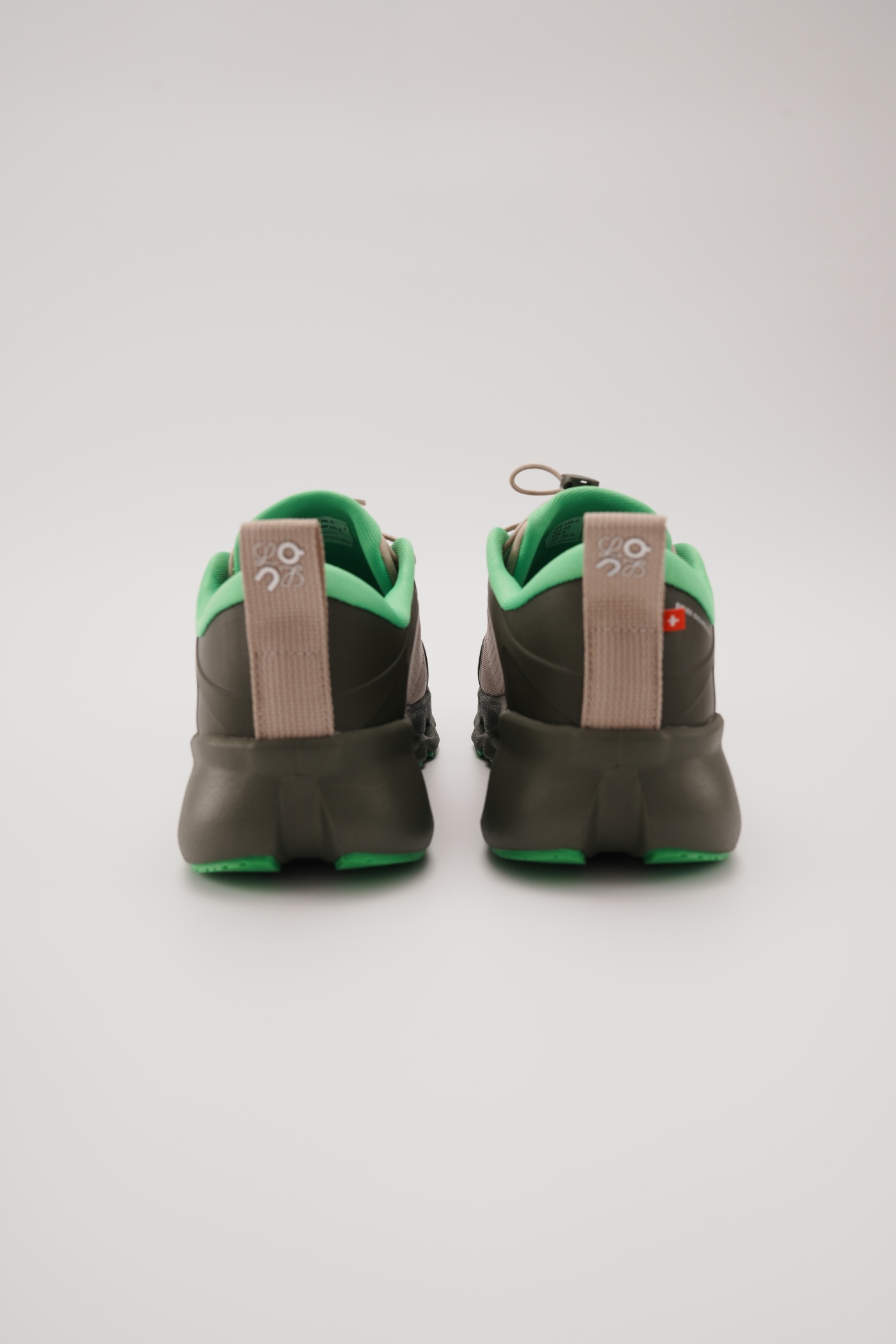 LOEWE X ON 昂跑 Cloudsolo 舒適跑步鞋 棕綠（男女同款）