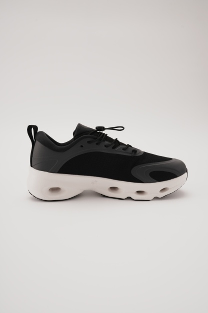 LOEWE X ON 昂跑 Cloudsolo 舒適跑步鞋 黑白（男女同款）