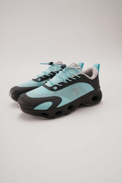 LOEWE X ON 昂跑 Cloudsolo 舒適跑步鞋 黑藍（男女同款）