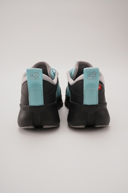 LOEWE X ON 昂跑 Cloudsolo 舒適跑步鞋 黑藍（男女同款）