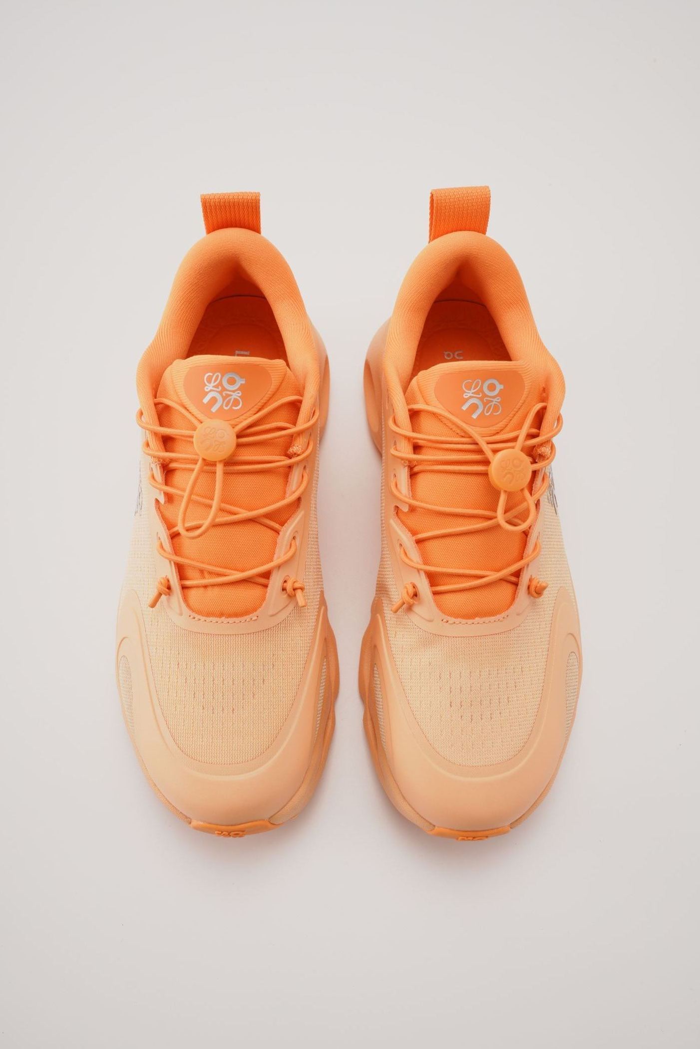 LOEWE X ON 昂跑 Cloudsolo 舒適跑步鞋 橙色（男女同款）