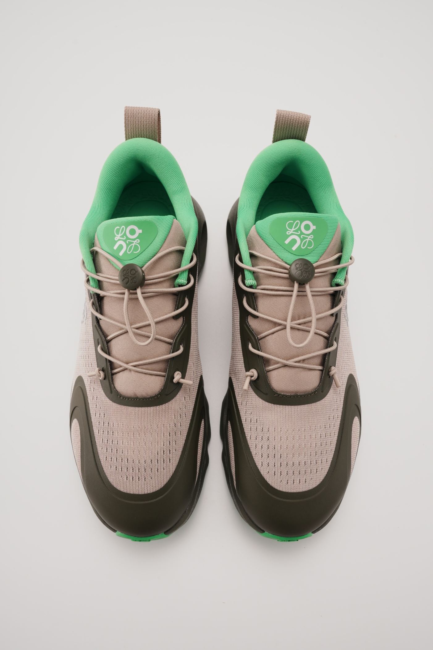 LOEWE X ON 昂跑 Cloudsolo 舒適跑步鞋 棕綠（男女同款）
