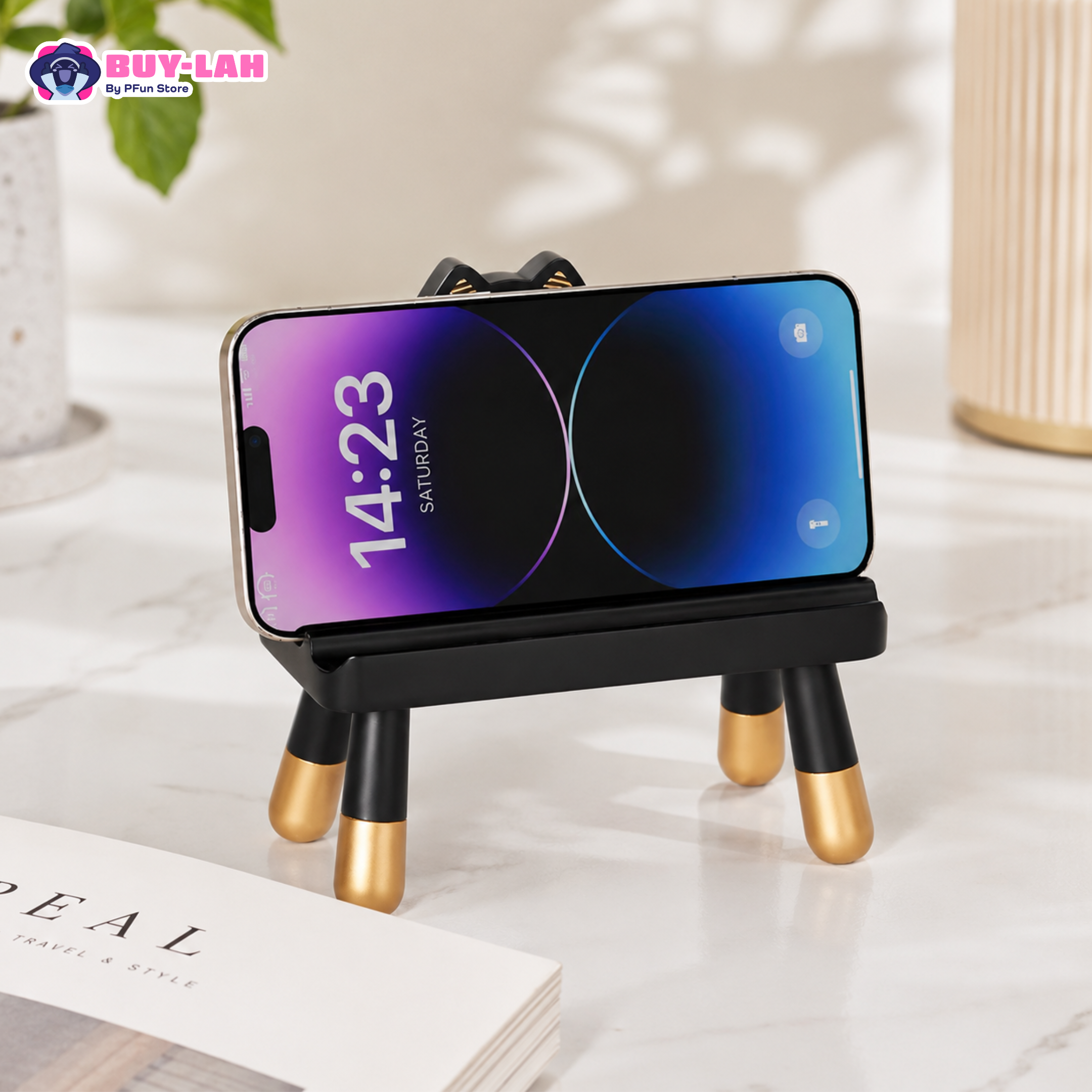 British Museum  — Mochi Cat Bench Tablet & Phone Stand Ornament