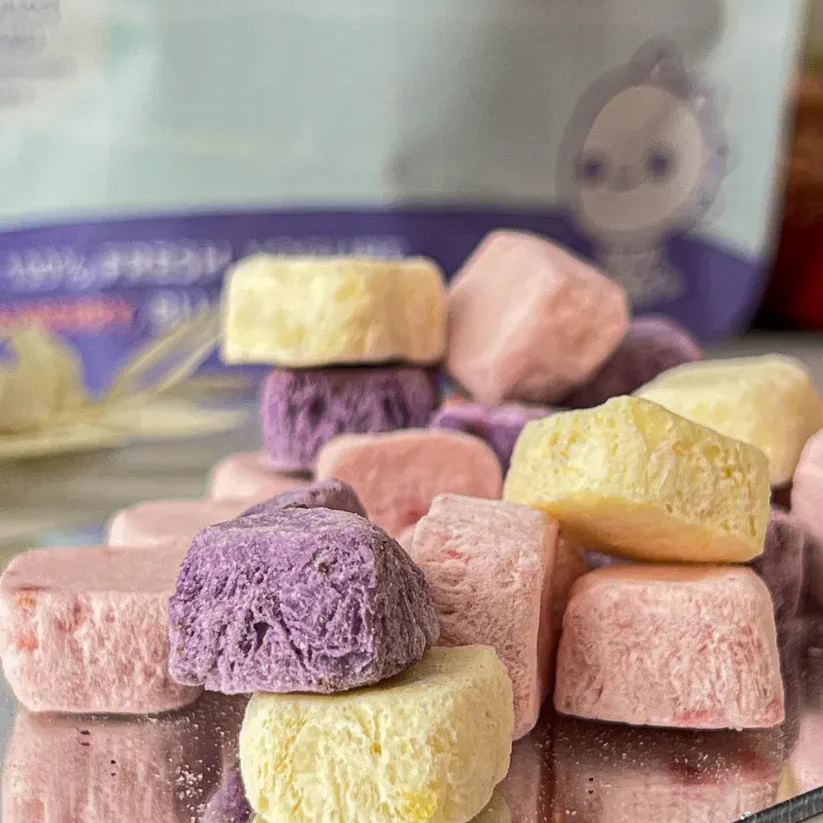 LoveBite Crisp Freeze dried TRIO YOGURT CUBE [50G] 