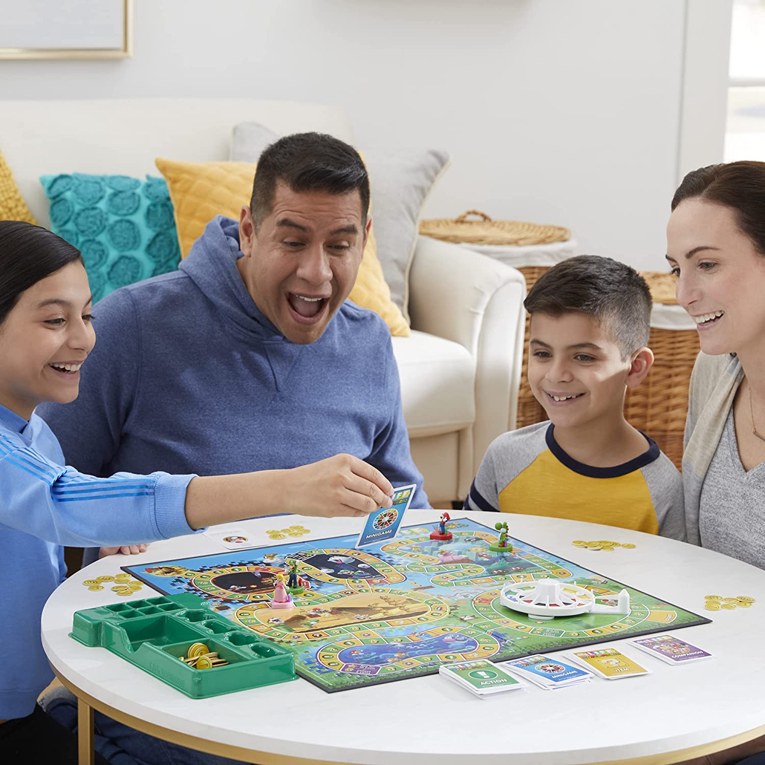 Hasbro Gaming The Game of Life Super Mario Edition Board Game for Kids Ages 8 and Up, Play Minigames, Collect Stars, Battle Bowser