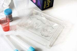 Thames & Kosmos Neon Glow Experiments Kit – STEM Science Lab Singapore – Glow‑in‑Dark Neon Chalk & UV Experiments for Kids 8+