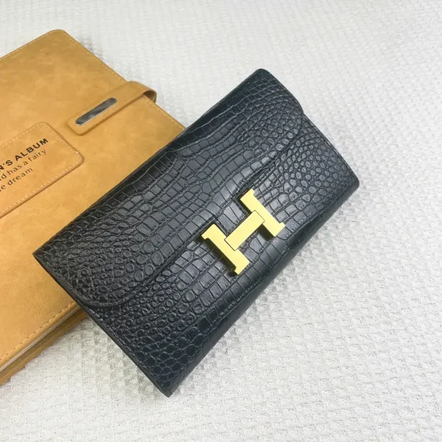 Hermes(エルメス)Constance Long Wallet 財布とクラッチバッグ