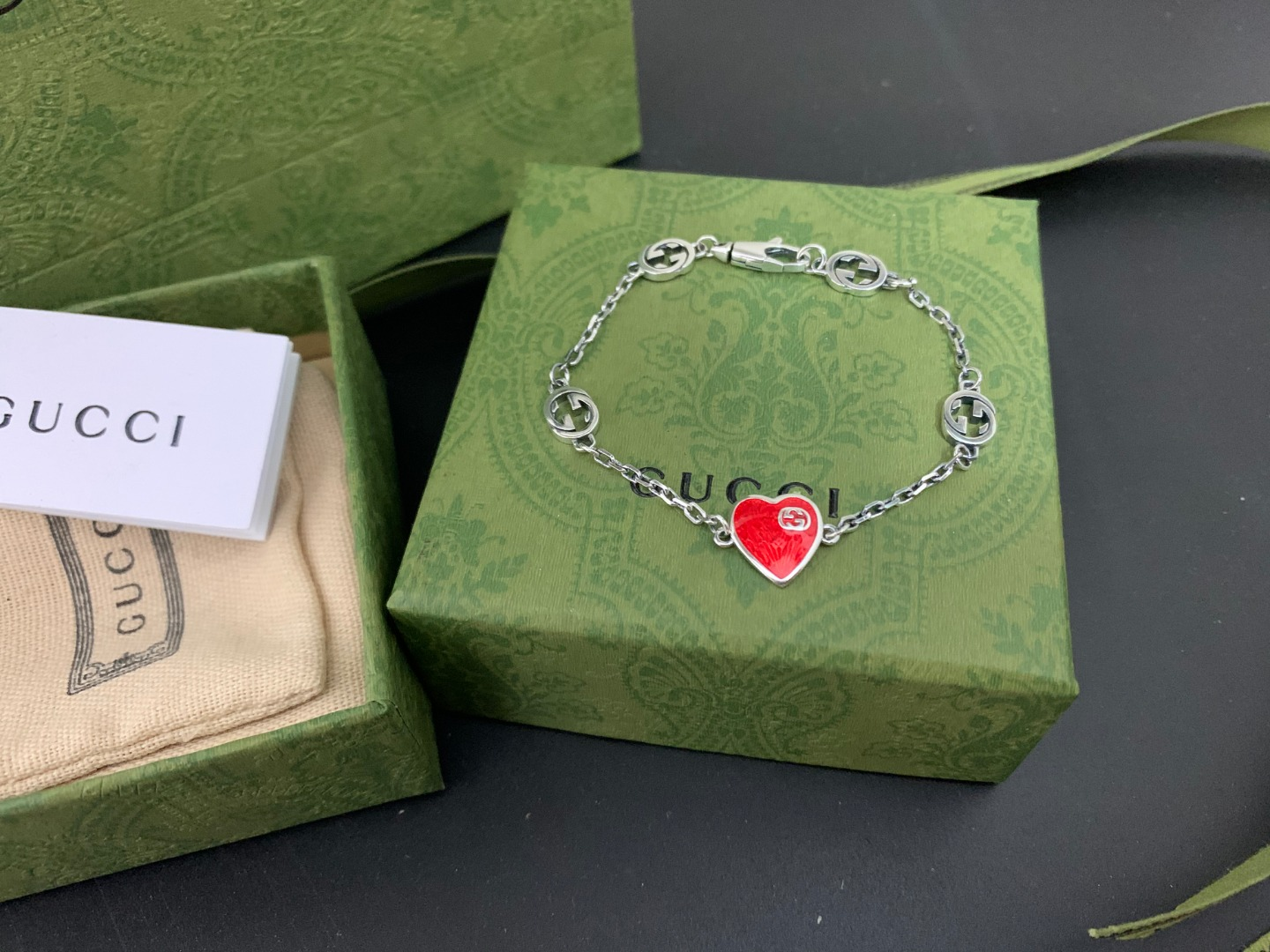グッチ「Gucci」グッチ ハート エナメルブレスレット