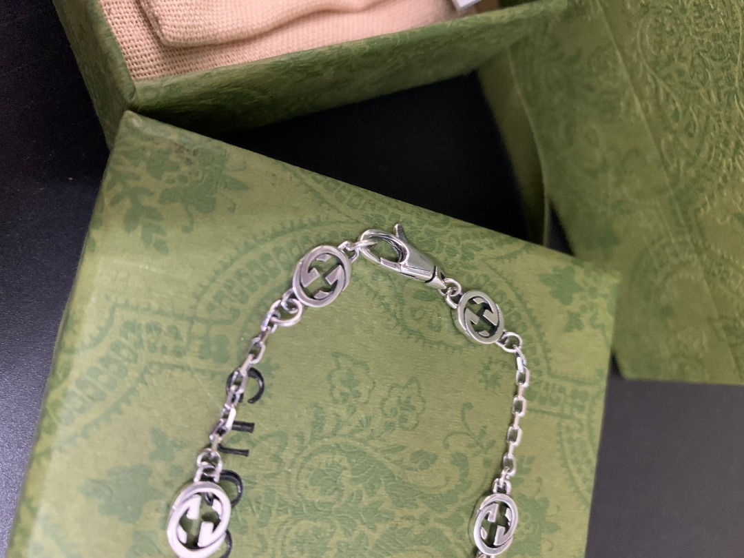 グッチ「Gucci」グッチ ハート エナメルブレスレット