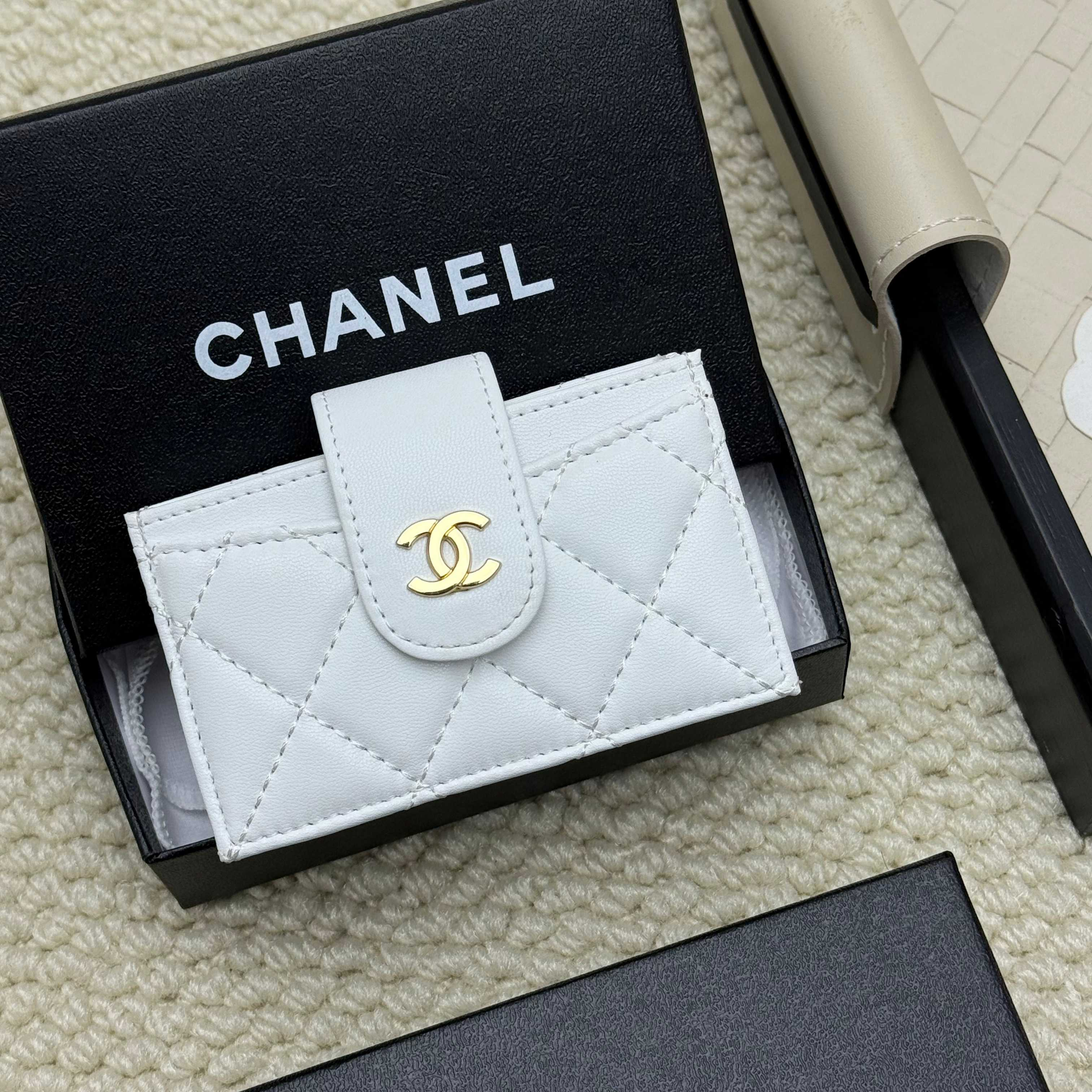 シャネル「Chanel」シャネル アコーディオンカードケース / カードホルダー
