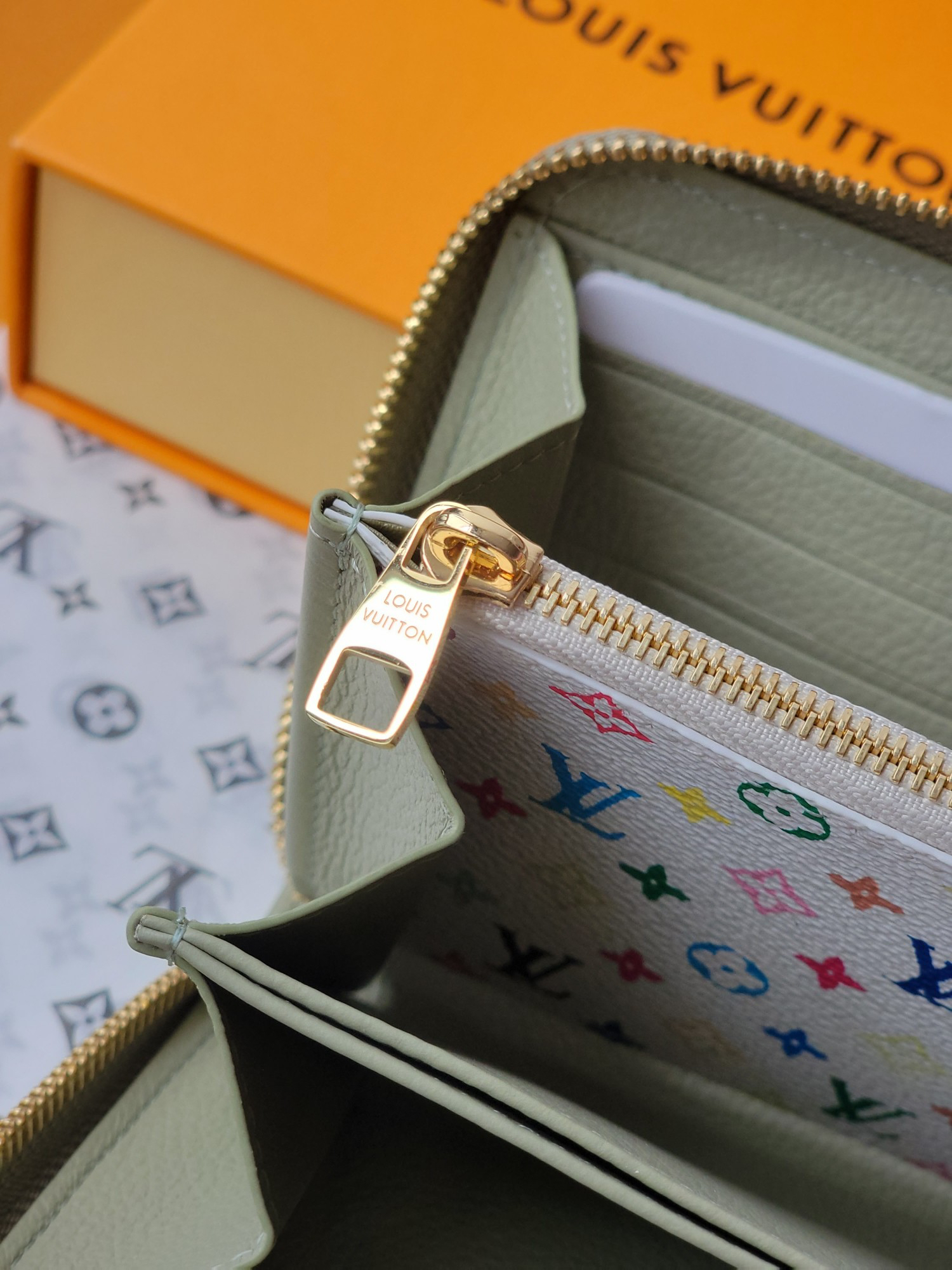ルイ・ヴィトン「Louis Vuitton」ルイ・ヴィトン LV×TM ジッピーウォレット / 長財布