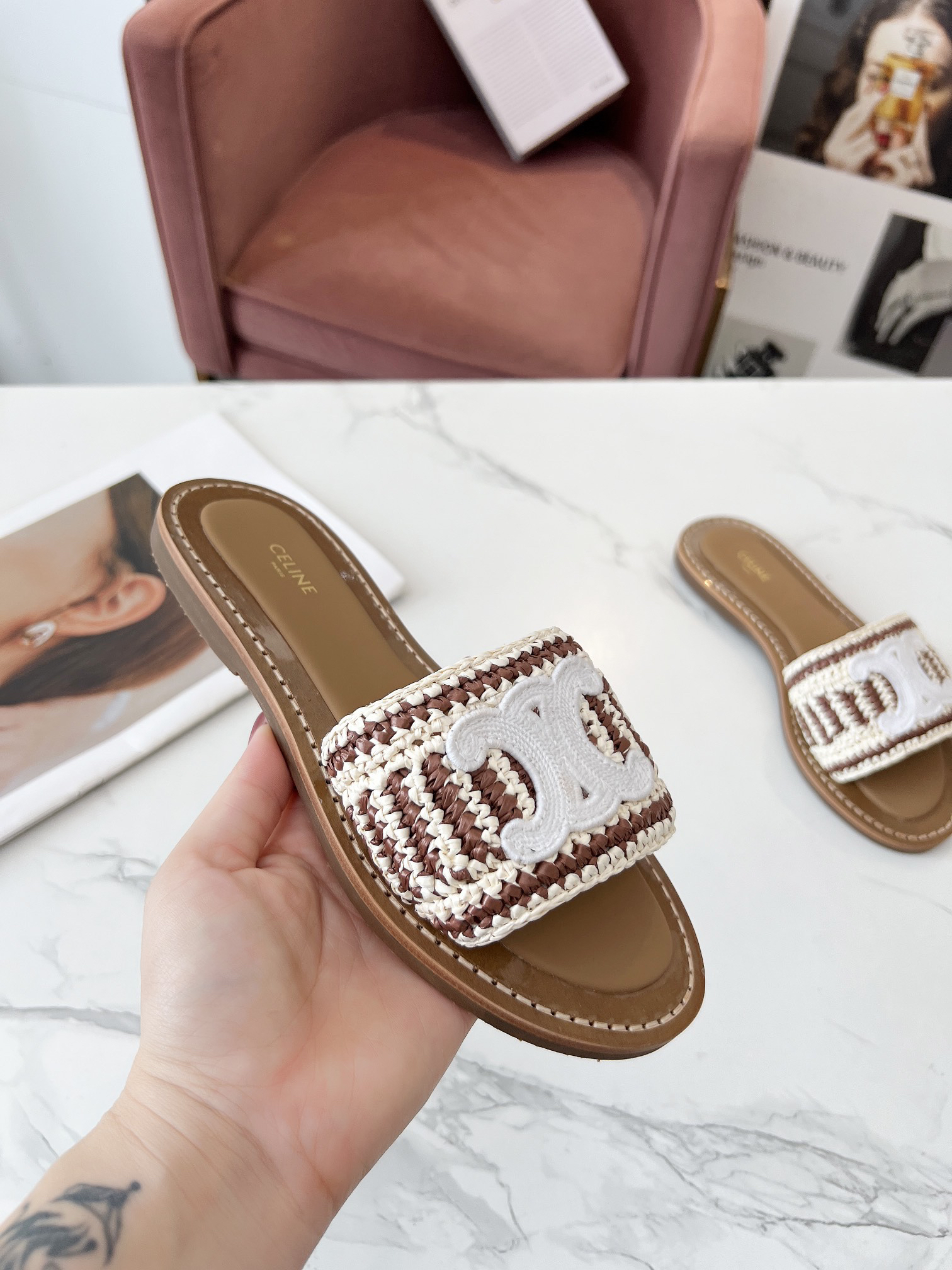セリーヌです「CELINE」【新商品】セリーヌ トリオンフ ミュール / スライドシューズ