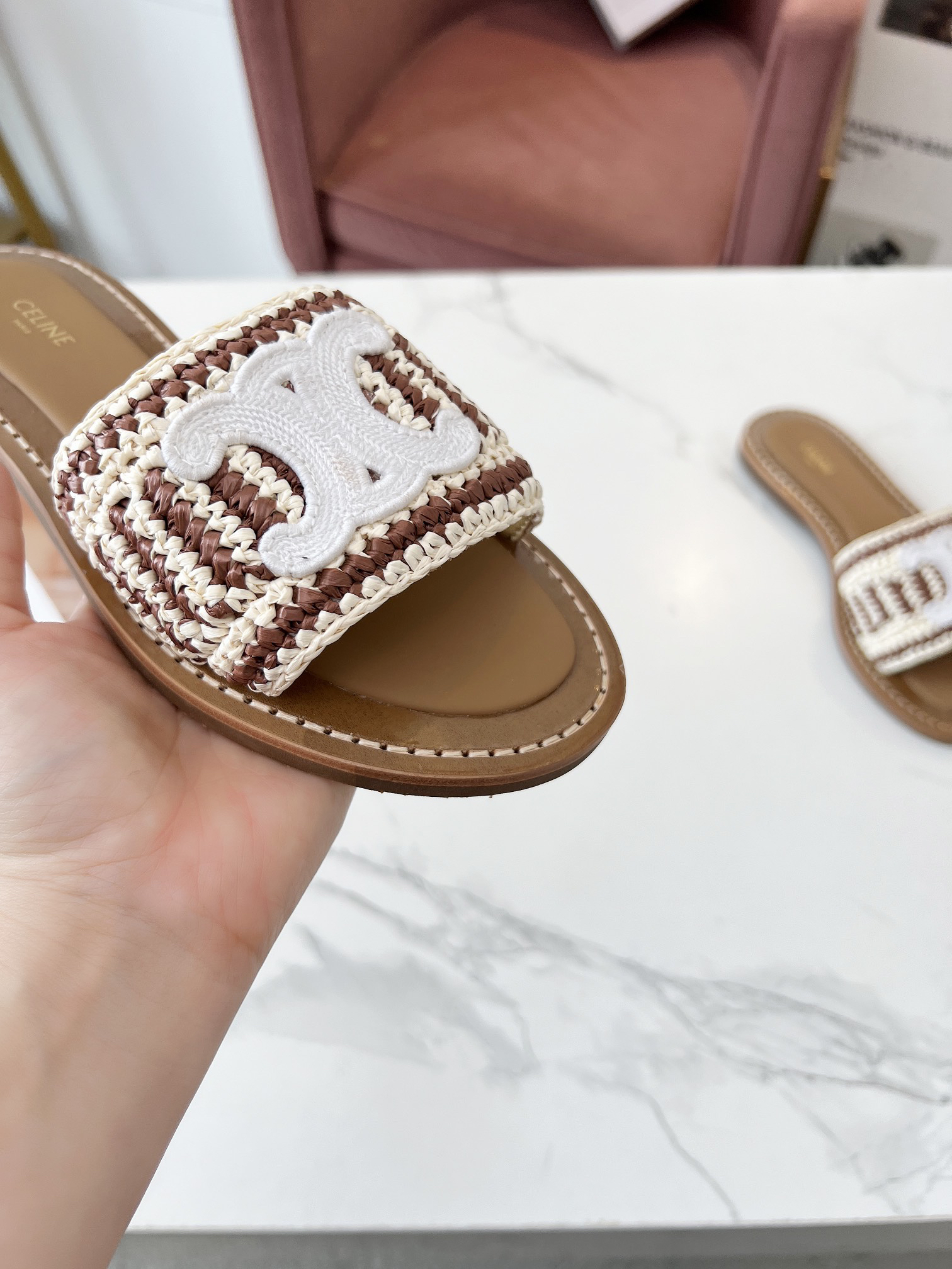 セリーヌです「CELINE」【新商品】セリーヌ トリオンフ ミュール / スライドシューズ