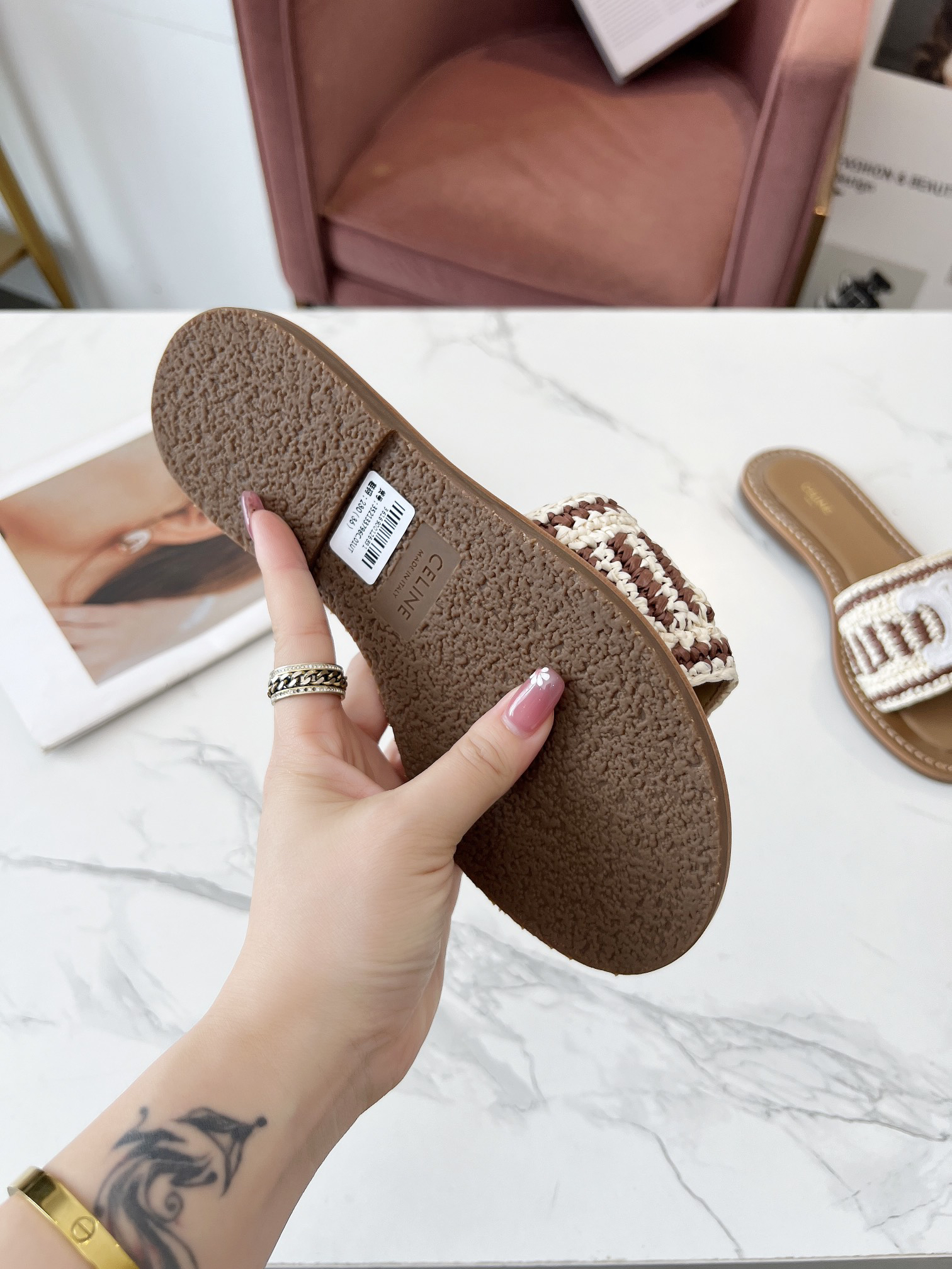 セリーヌです「CELINE」【新商品】セリーヌ トリオンフ ミュール / スライドシューズ