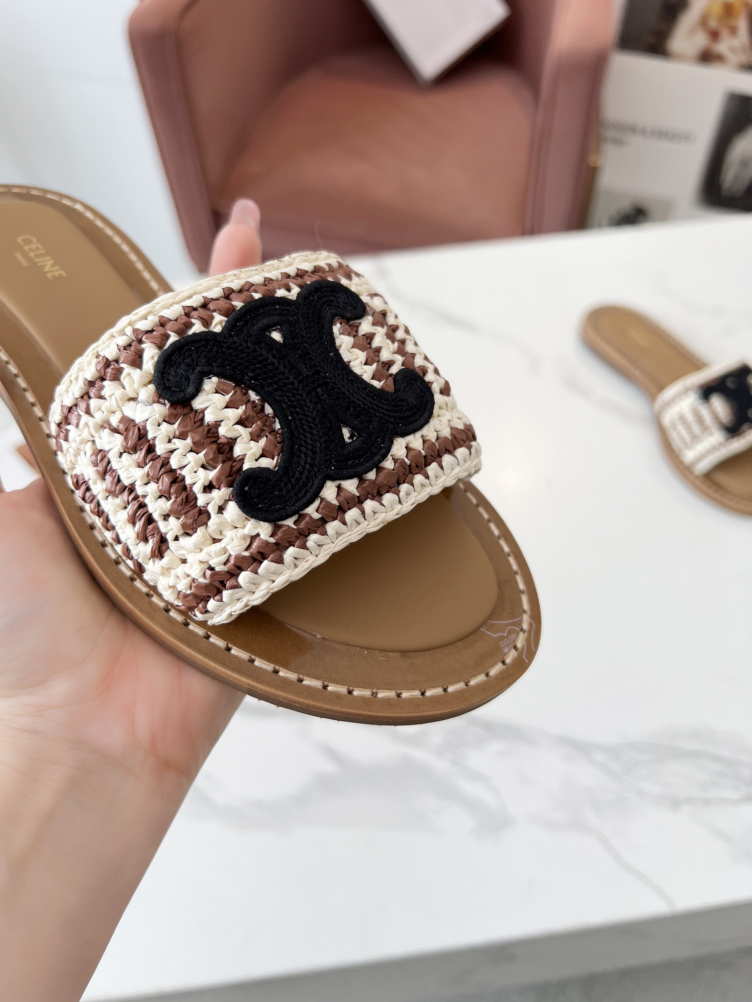 セリーヌです「CELINE」【新商品】セリーヌ トリオンフ ミュール / スライドシューズ