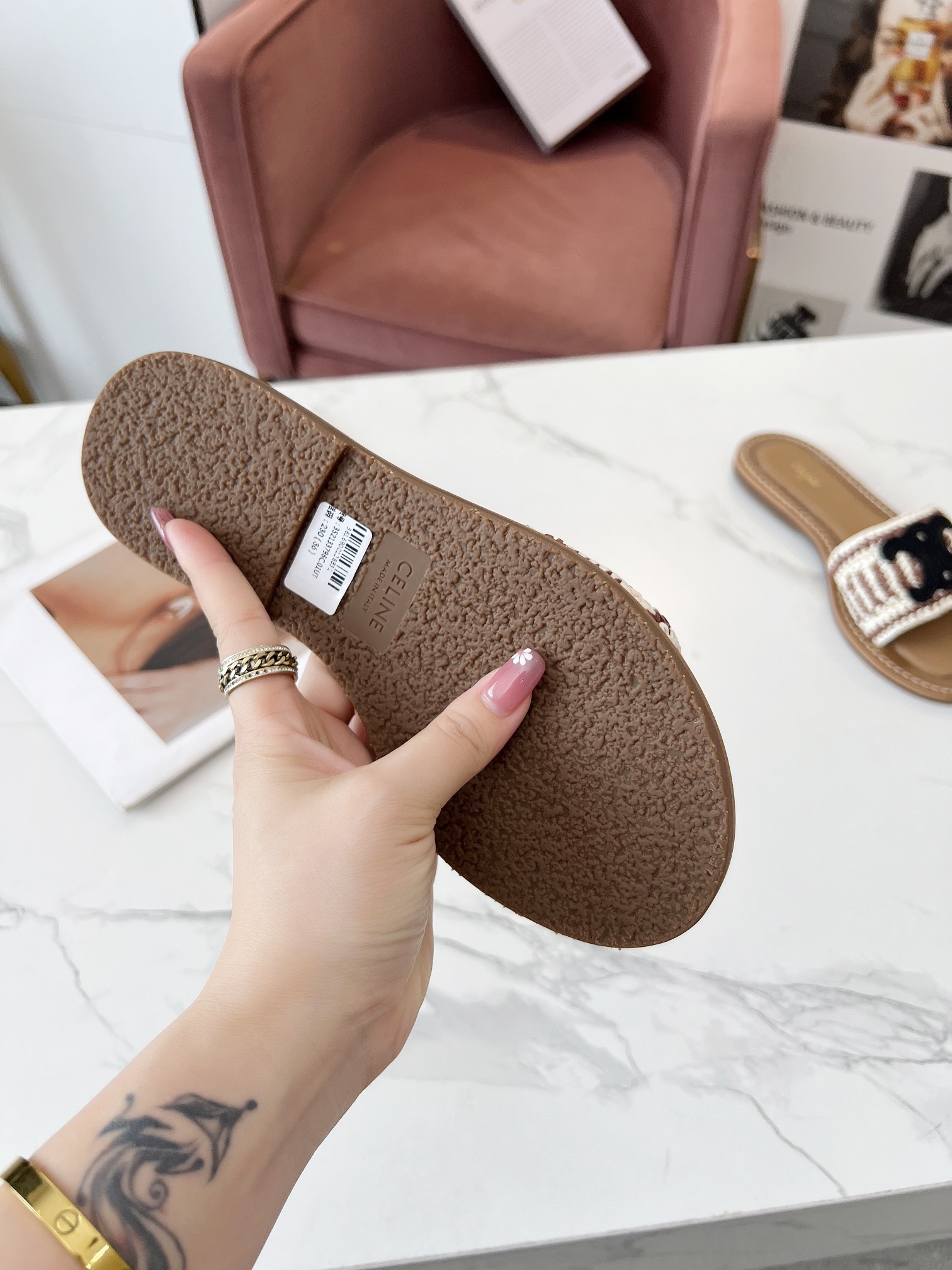 セリーヌです「CELINE」【新商品】セリーヌ トリオンフ ミュール / スライドシューズ