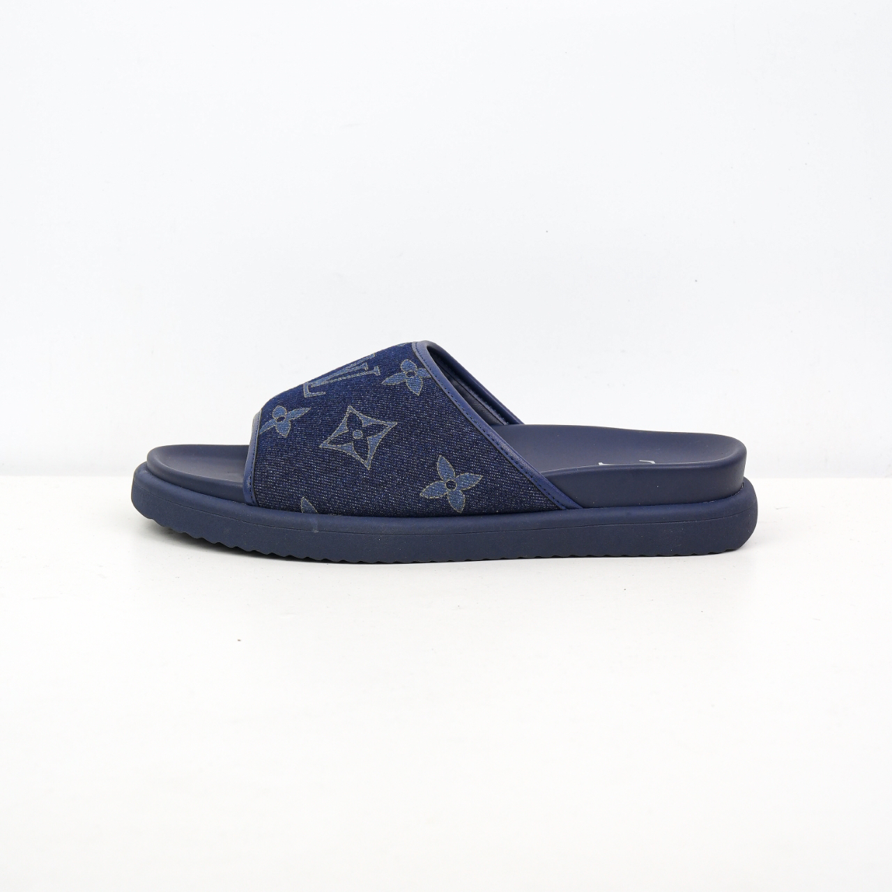 ルイ・ヴィトン「Louis Vuitton」ルイ・ヴィトン LV サンセット フラット コンフォート サンダル / スライドサンダル