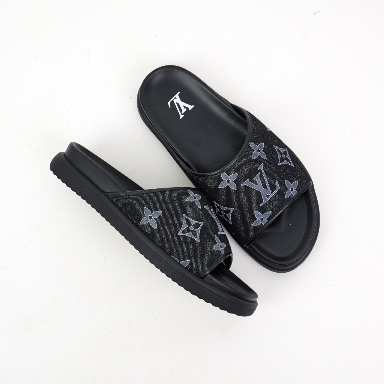 ルイ・ヴィトン「Louis Vuitton」ルイ・ヴィトン LV サンセット フラット コンフォート サンダル / スライドサンダル