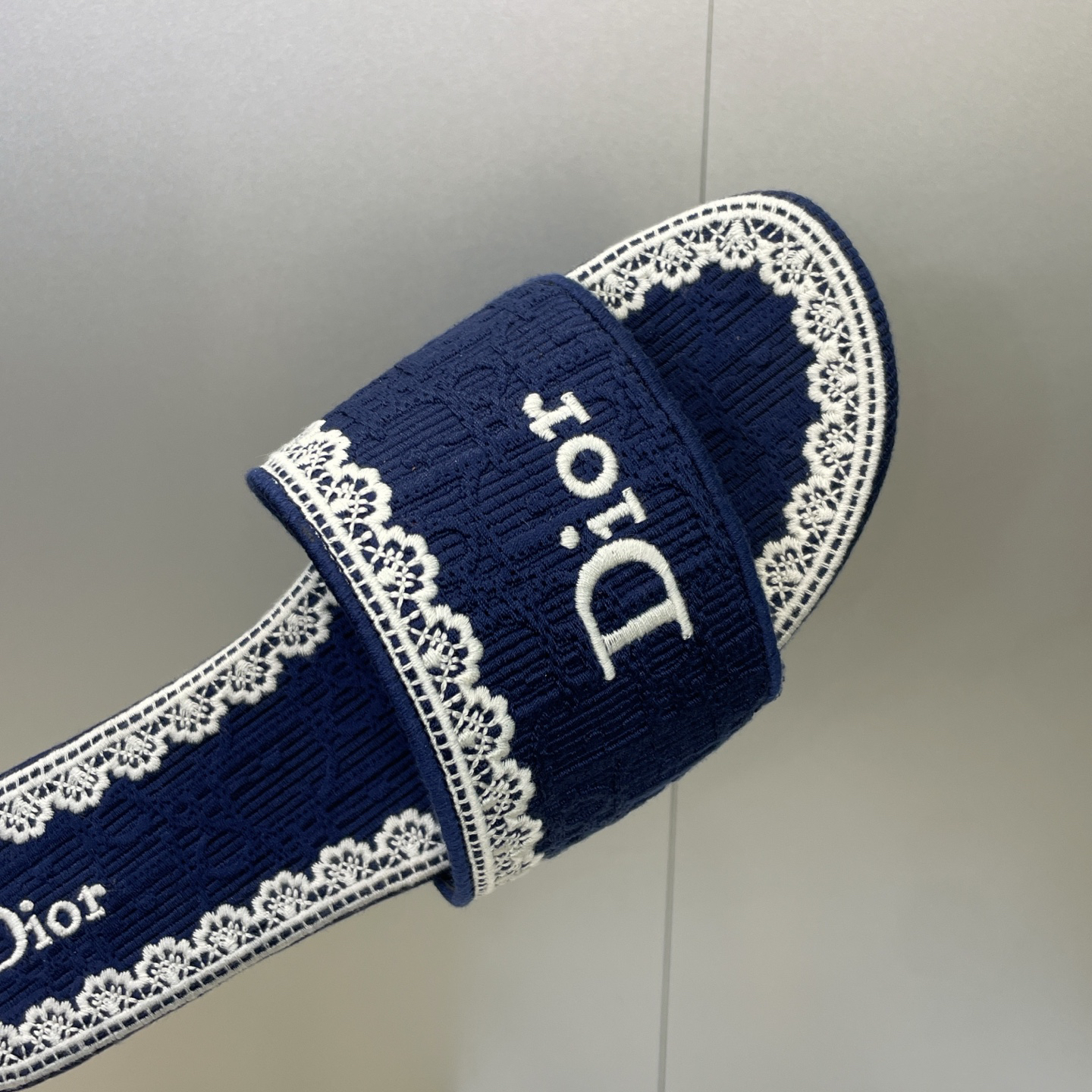 ディオール「Dior」【今年の新商品】ディオール ディオリビエラ レース×3D刺繍ミュール / スライドサンダル