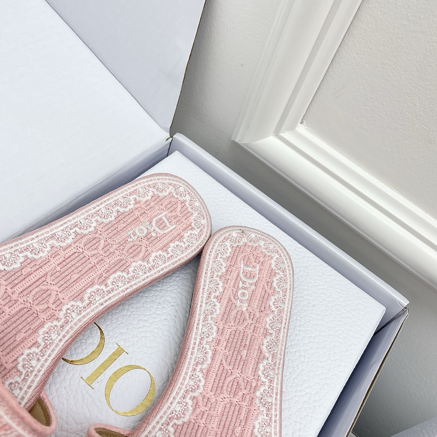 ディオール「Dior」ディオール ディオリビエラ レース×3D刺繍ミュール / スライドサンダル