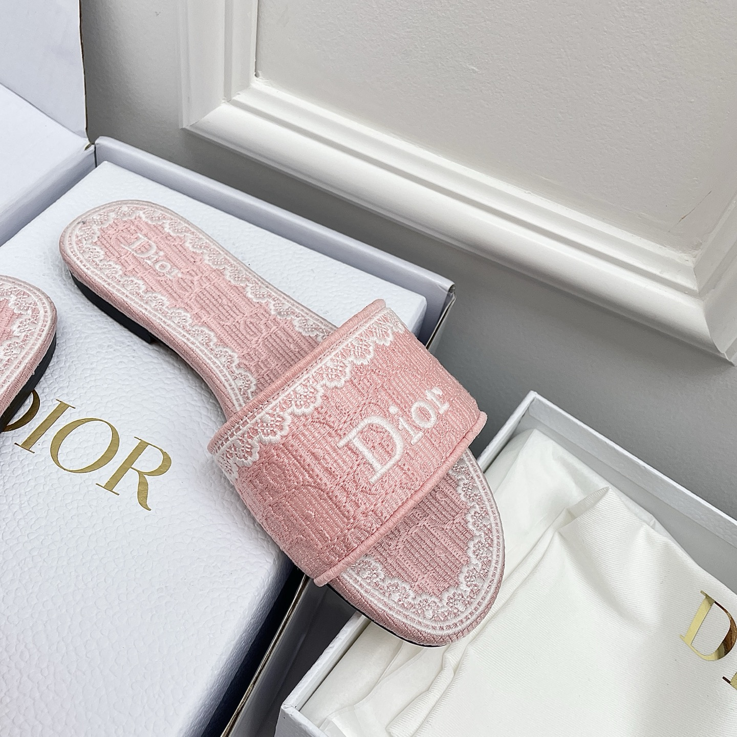 ディオール「Dior」ディオール ディオリビエラ レース×3D刺繍ミュール / スライドサンダル