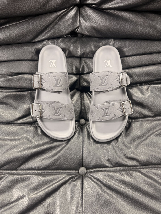 ルイ・ヴィトン「Louis Vuitton」ルイ・ヴィトン LV サンセット フラット コンフォート サンダル（モノグラムキャンバス） / スライドサンダル