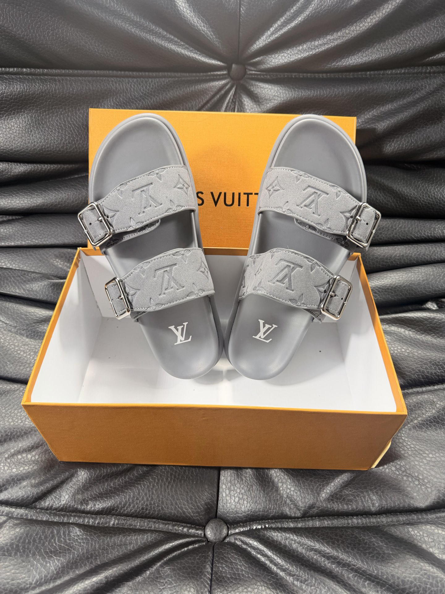 ルイ・ヴィトン「Louis Vuitton」ルイ・ヴィトン LV サンセット フラット コンフォート サンダル（モノグラムキャンバス） / スライドサンダル