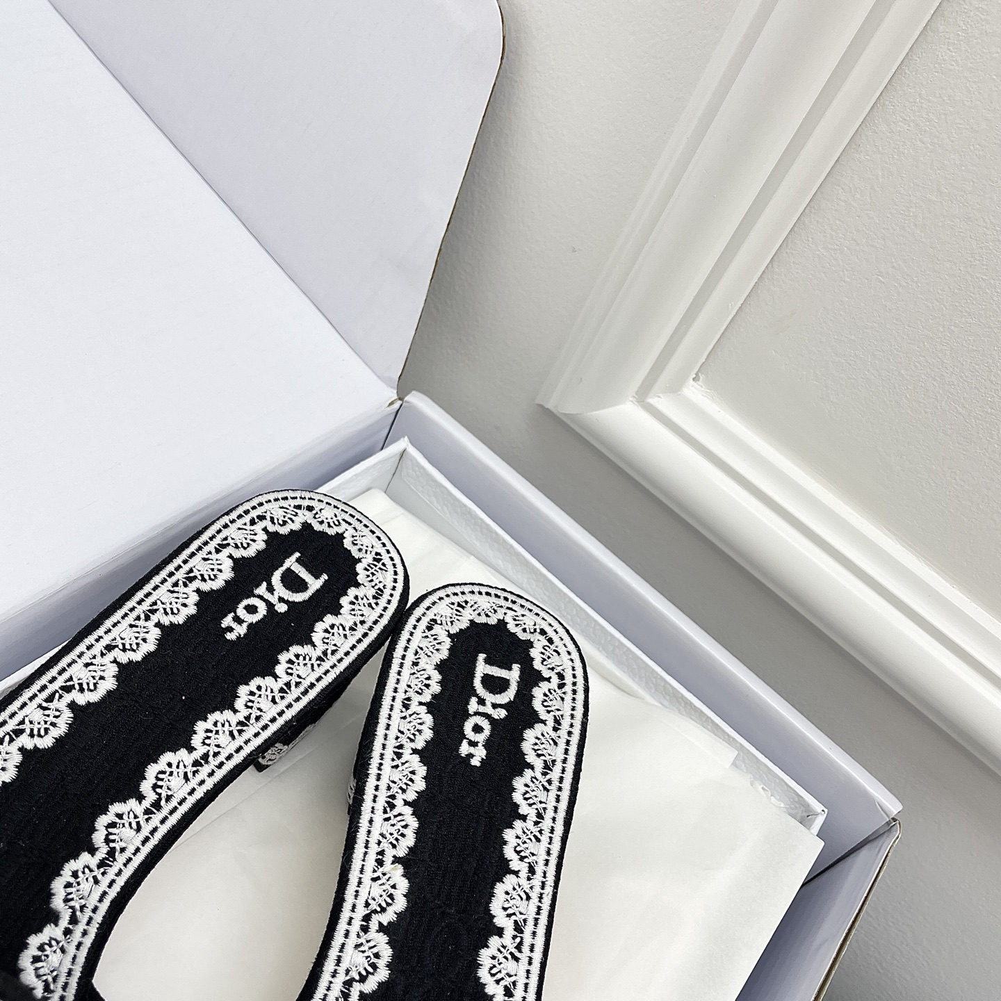 [Copy]ディオール「Dior」【今年の新商品】ディオール ディオリビエラ レース×3D刺繍ミュール / スライドサンダル