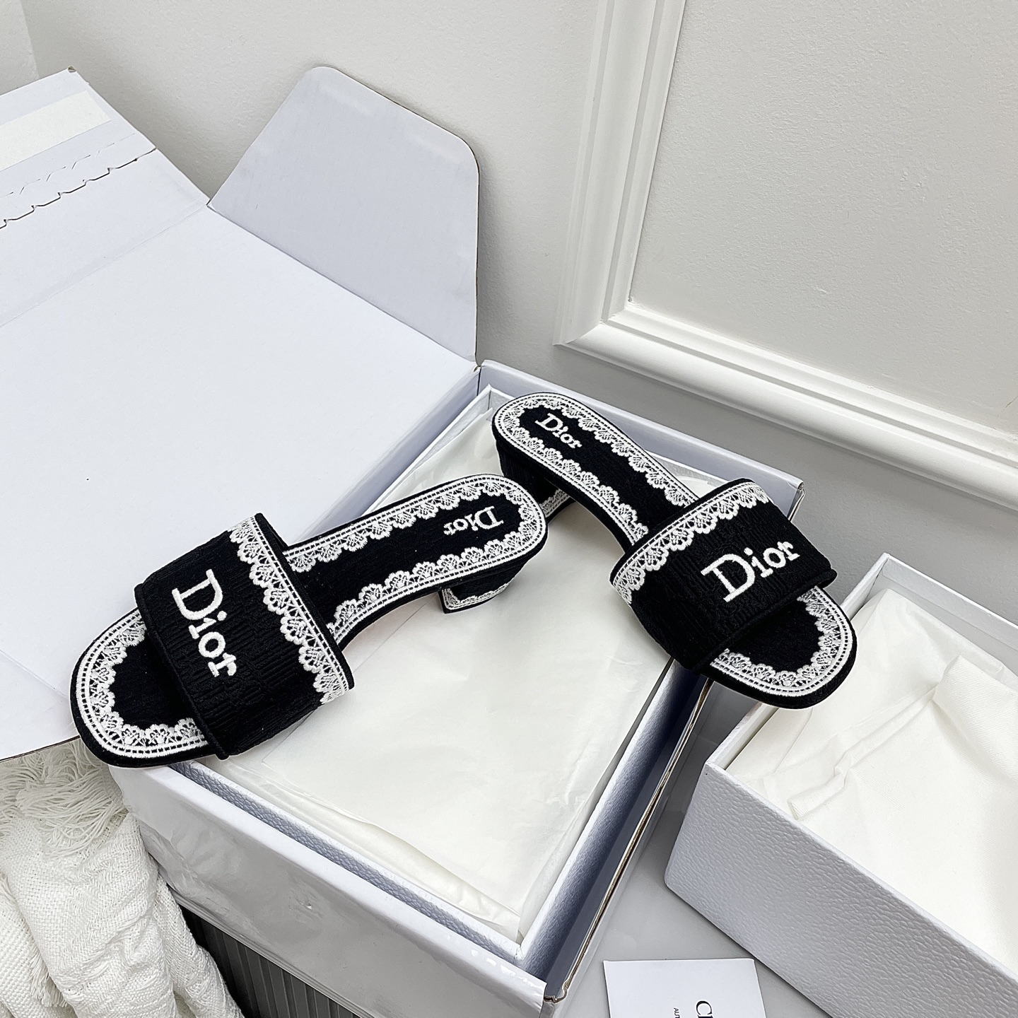 [Copy]ディオール「Dior」【今年の新商品】ディオール ディオリビエラ レース×3D刺繍ミュール / スライドサンダル